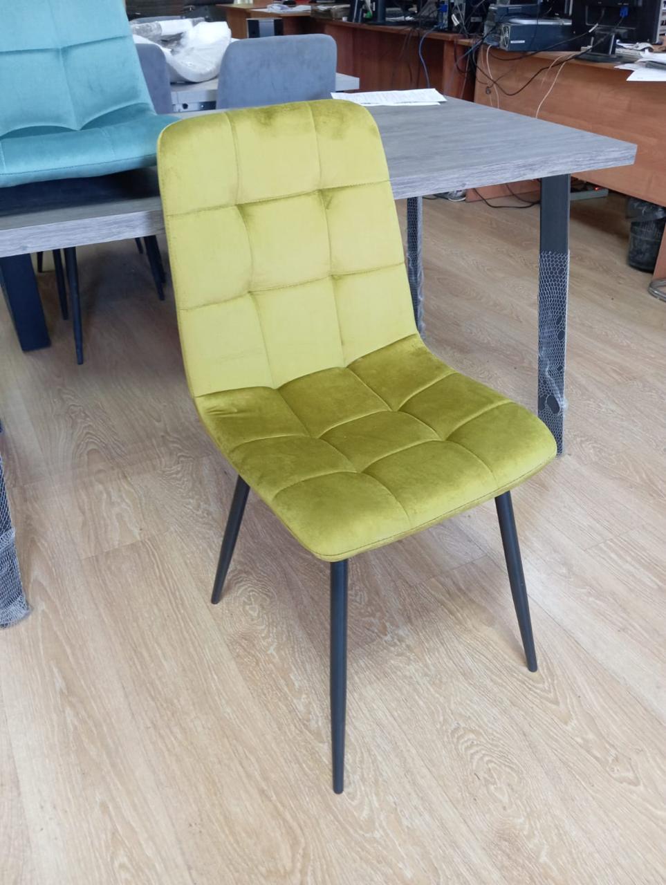 Стул Y2017 (каркас черный тк. коллекции Велюр лайм (S14)) Стул Y2017 (каркас черный тк. коллекции Велюр лайм (S14))